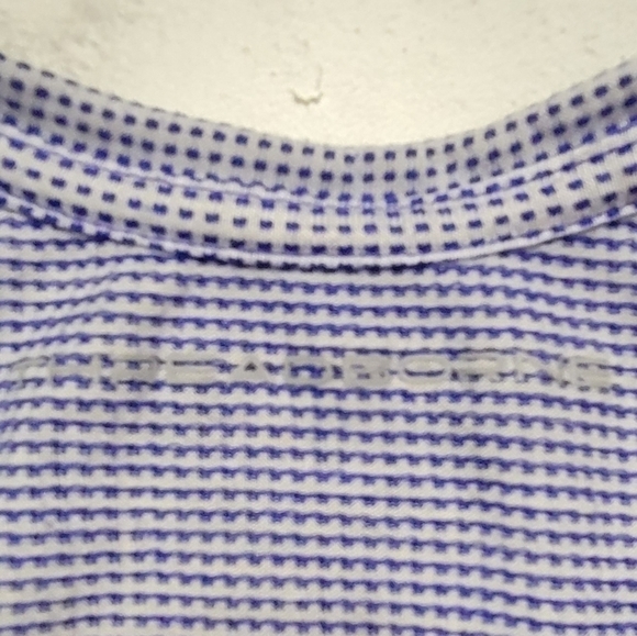 UNDER Armour Racerback Tank Top - Picture 3 of 5